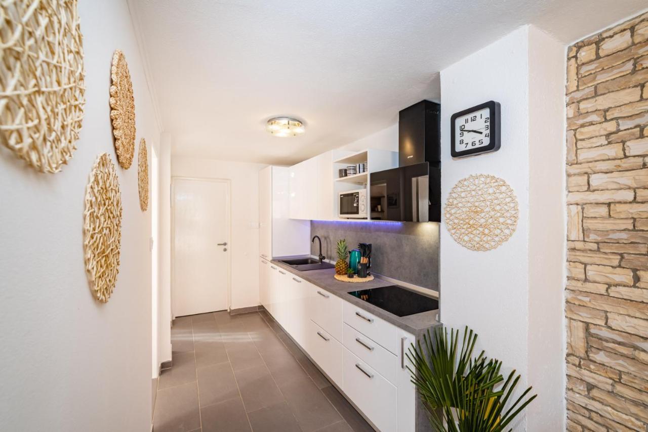 Maia Lena Apartman Jasenice  Kültér fotó